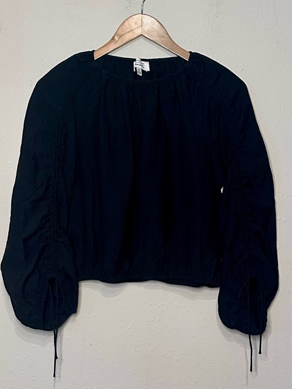 & other stories | gathered/drawcord detail top black - Picture 3 of 9